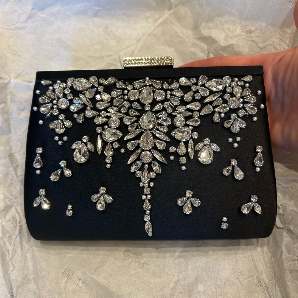 Badgley Mischka Elegant Black Clutch with Crystal Embellishments
